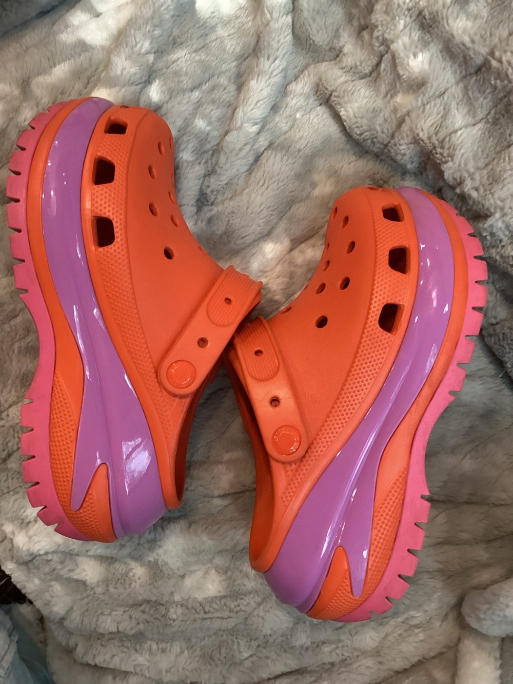 CROCS Mega Crush Classic Clog orange & Purple Platform Clog - Women's 8